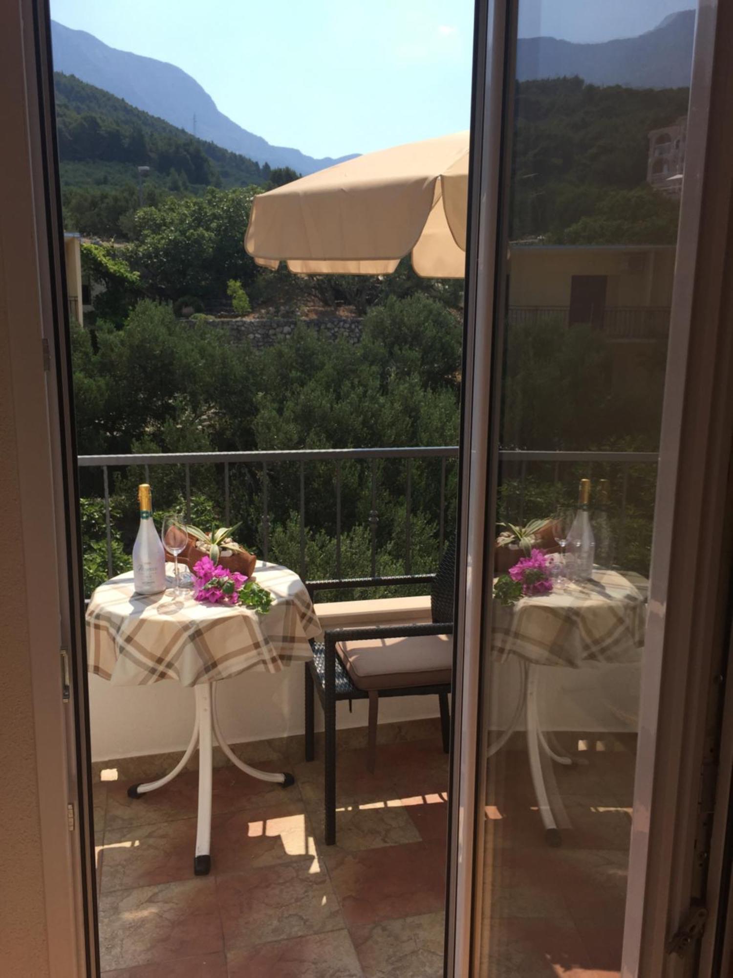 Villa Bougenvilia Tomas Tučepi Kamer foto