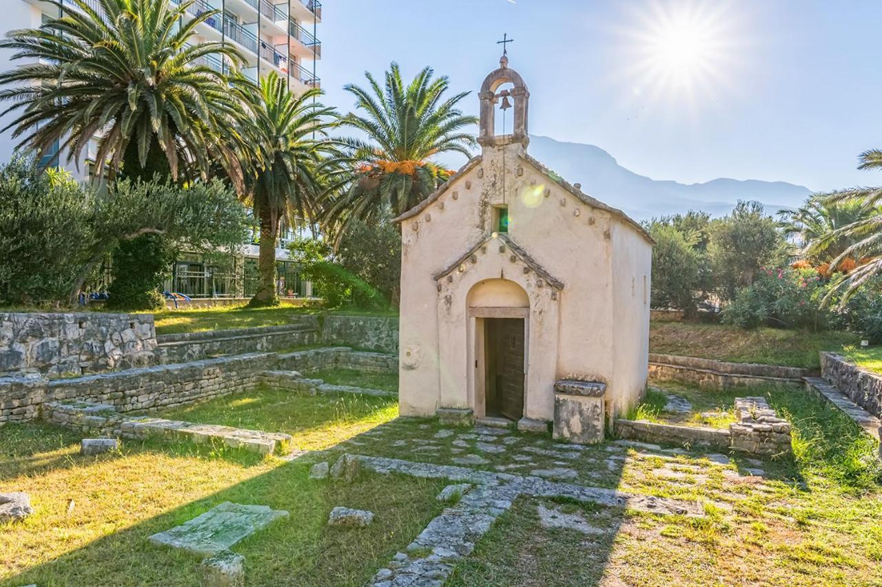 Villa Bougenvilia Tomas Tučepi Buitenkant foto