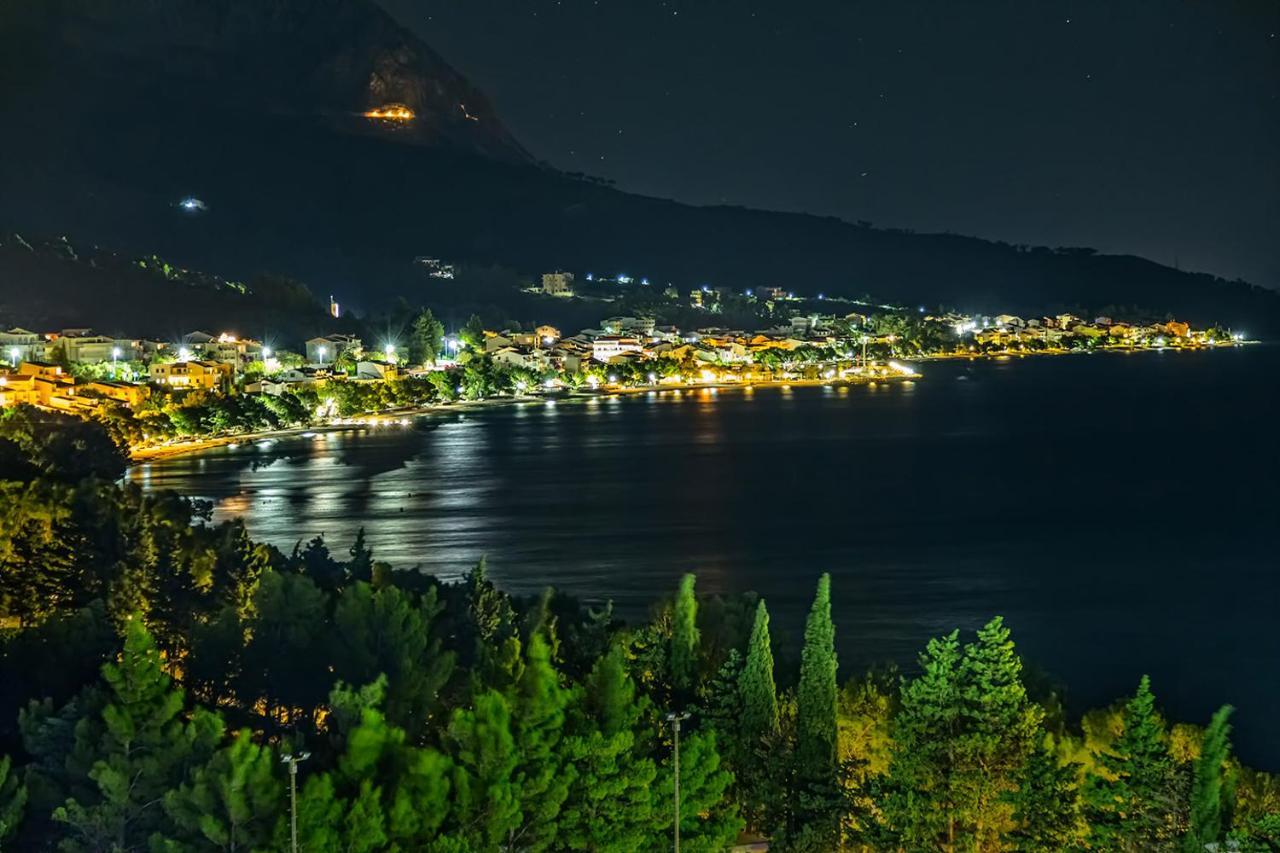 Villa Bougenvilia Tomas Tučepi Buitenkant foto